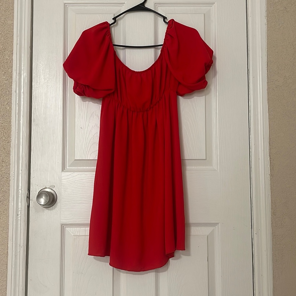 See you Monday size small dress/ can wear with sleeps up or down!
